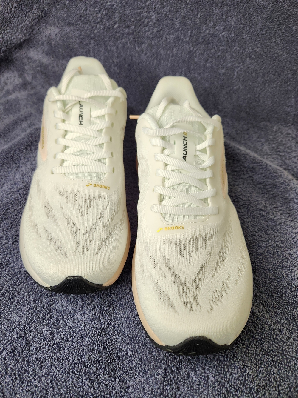 Brooks Launch 11 Women's White Running Shoes Size 7